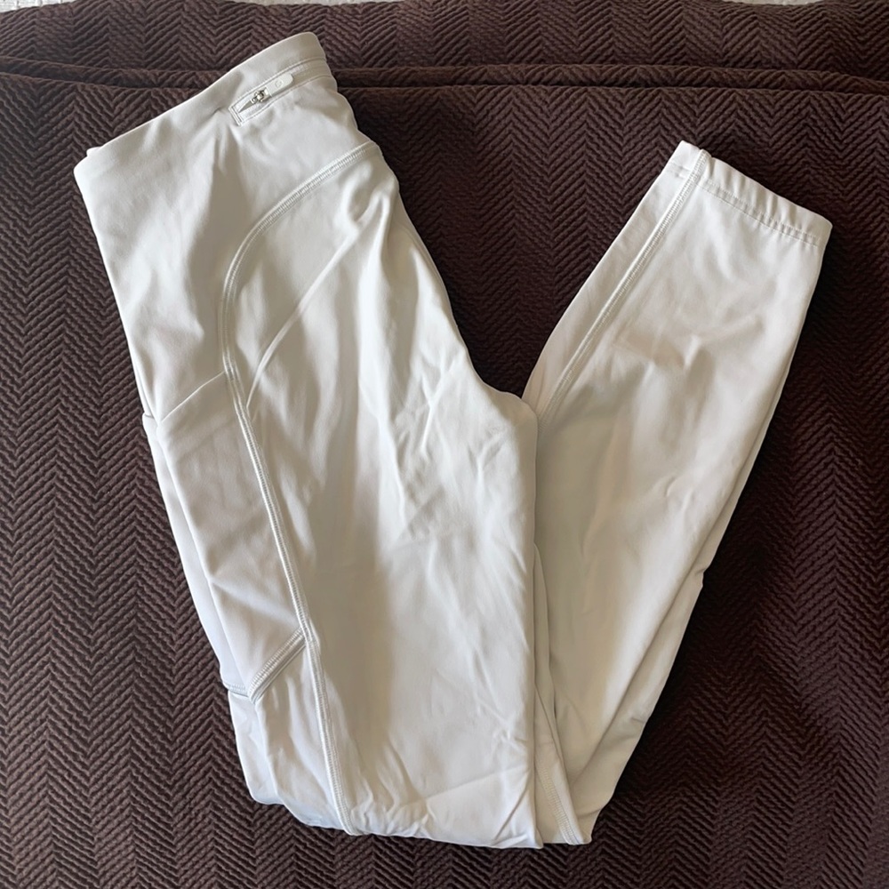 Like new lululemon white leggings